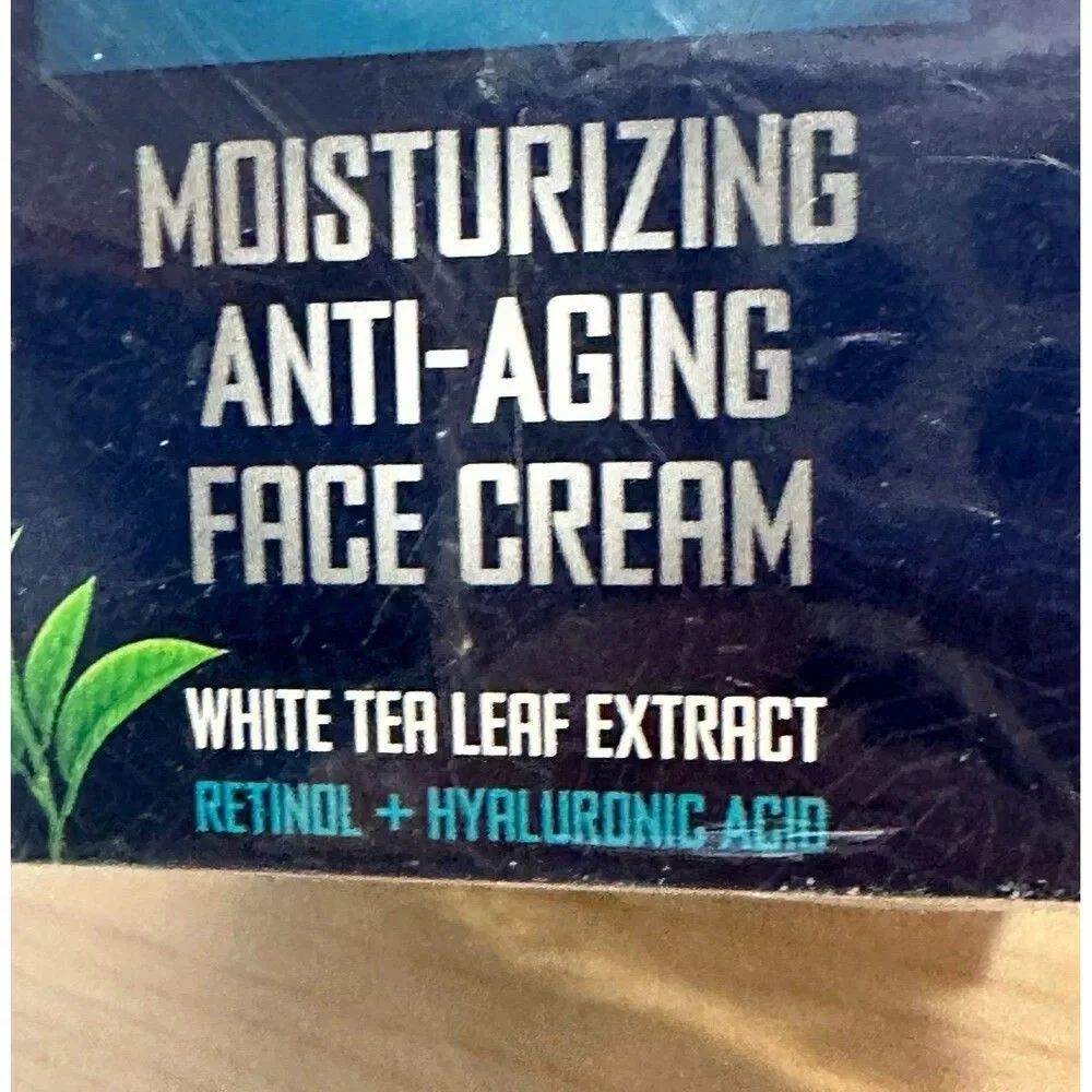 Moisturizing Anti-Aging Face Cream + Retinol Hyaluronic Acid Men’s Face …NEW